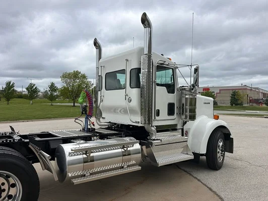 2027 Kenworth W900 in Olathe, KS — photo 11