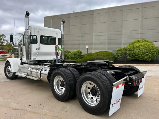 2027 Kenworth W900 in Olathe, KS — photo 18