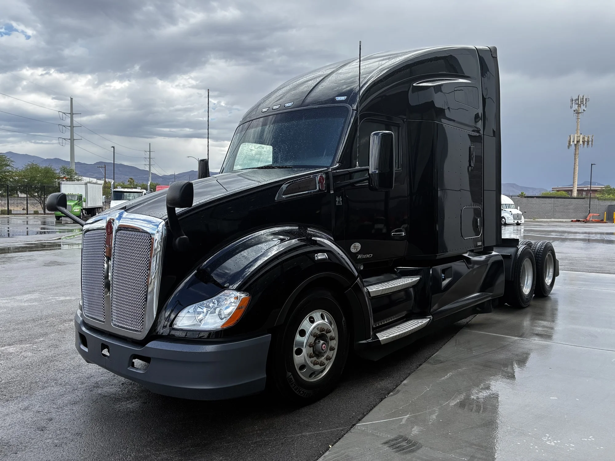 2022 Kenworth T680 in Las Vegas, NV — photo 6