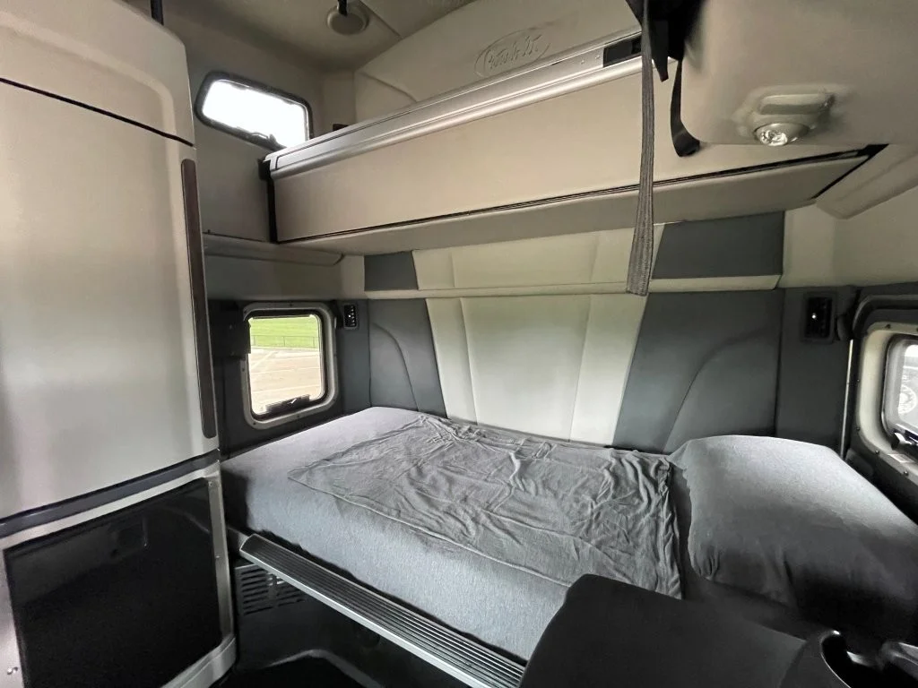 2023 Peterbilt 579 - image 13