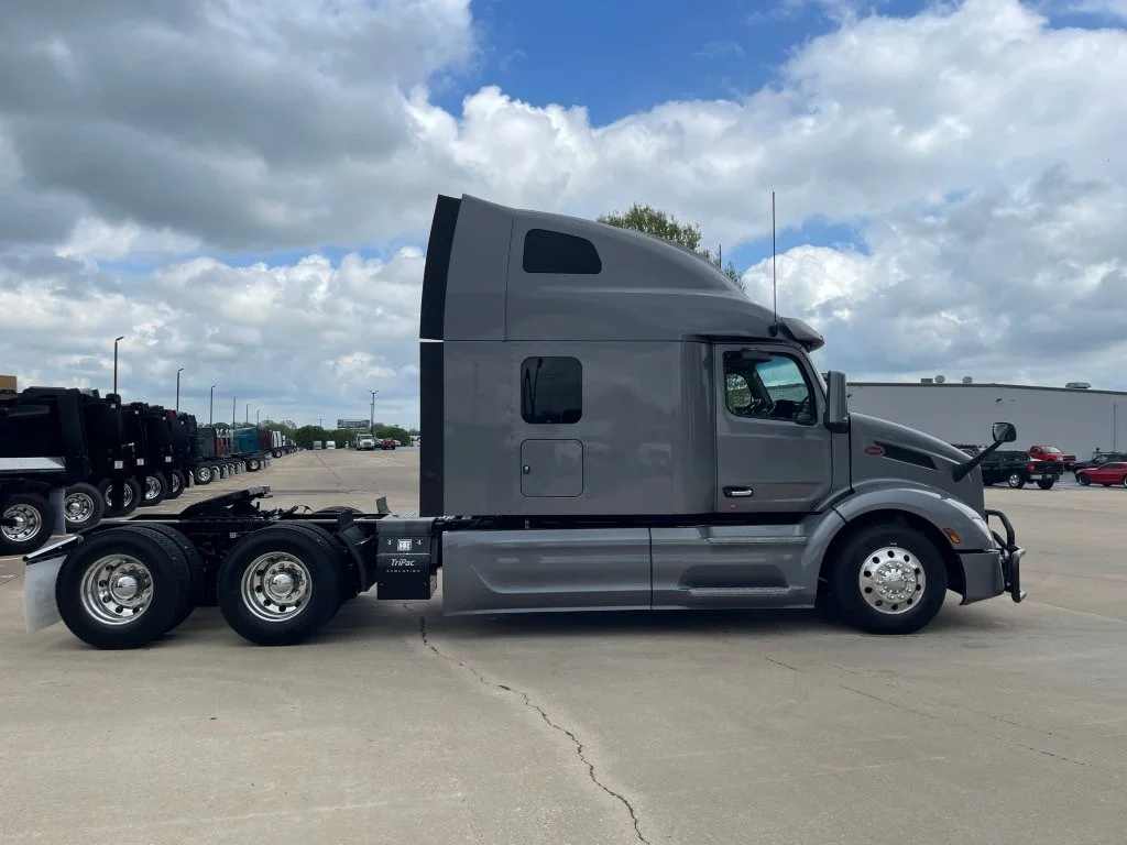 2023 Peterbilt 579 - image 6