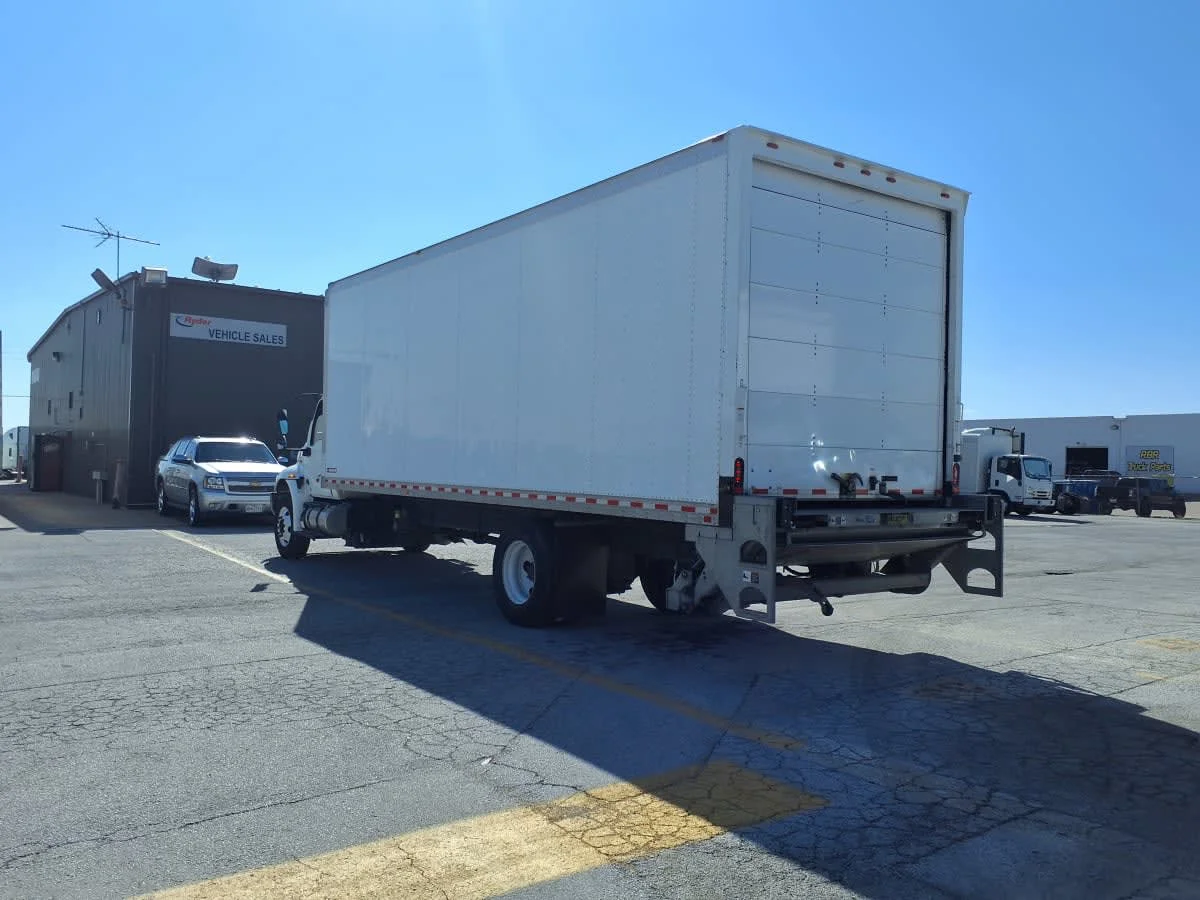 2020 International MV - image 6