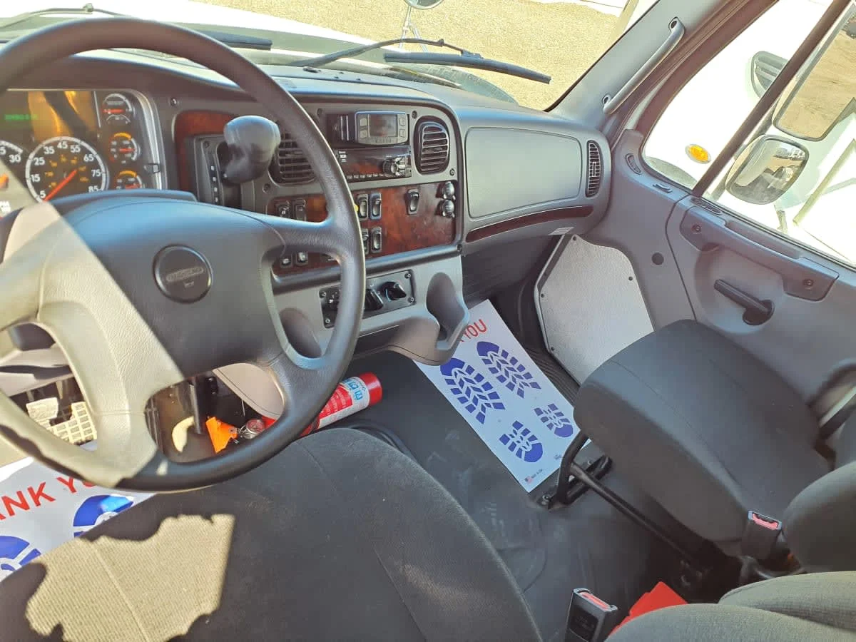 2021 Freightliner M2 106 - image 7