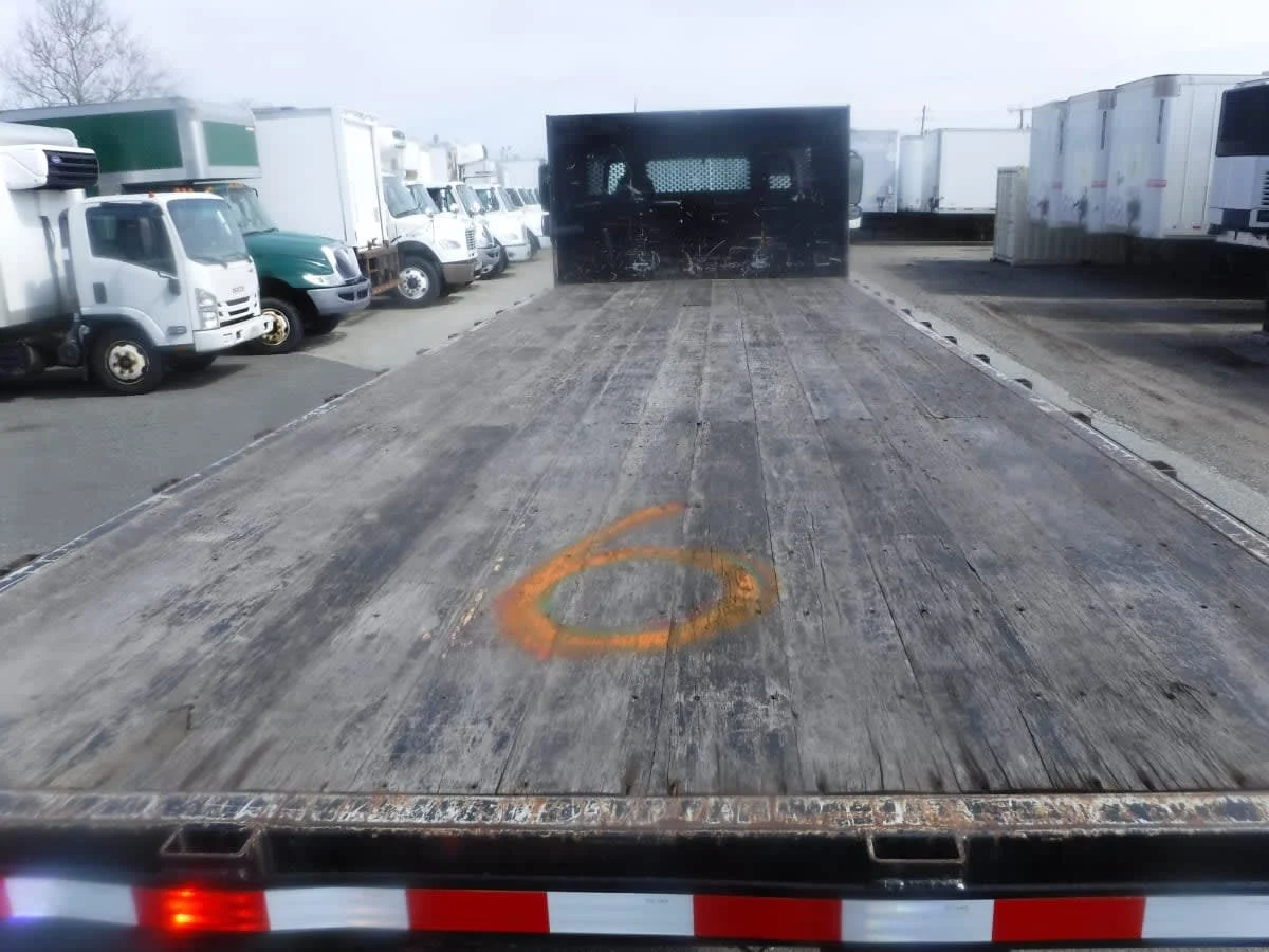 2018 Freightliner M2 106 - image 7