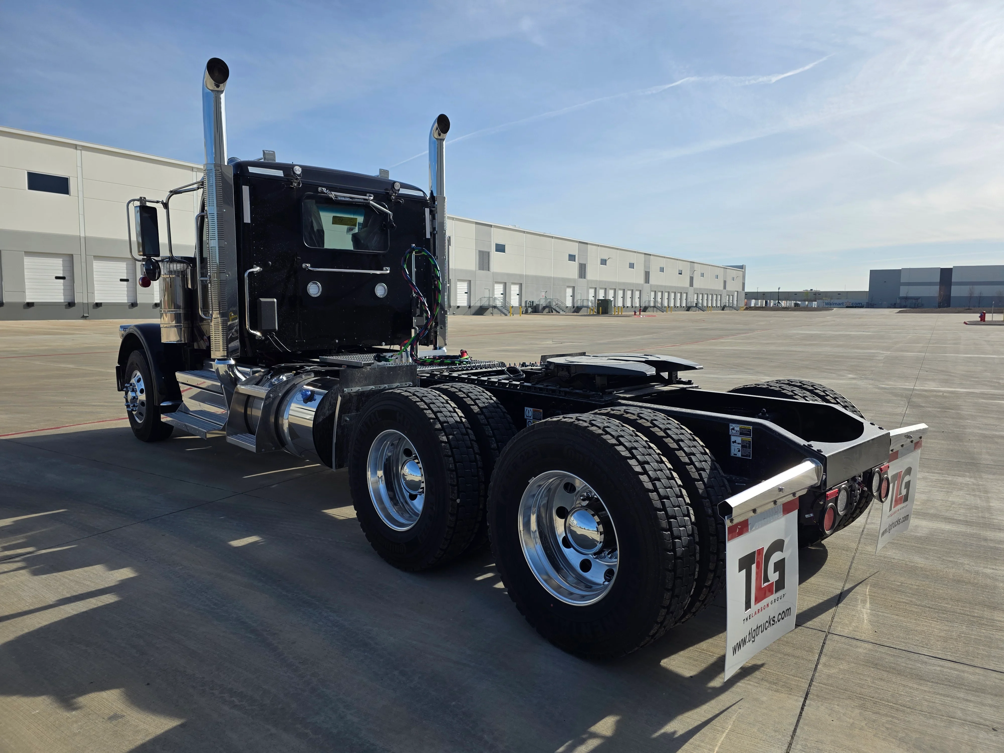 2027 Peterbilt 589 in Evansville, IN — photo 3