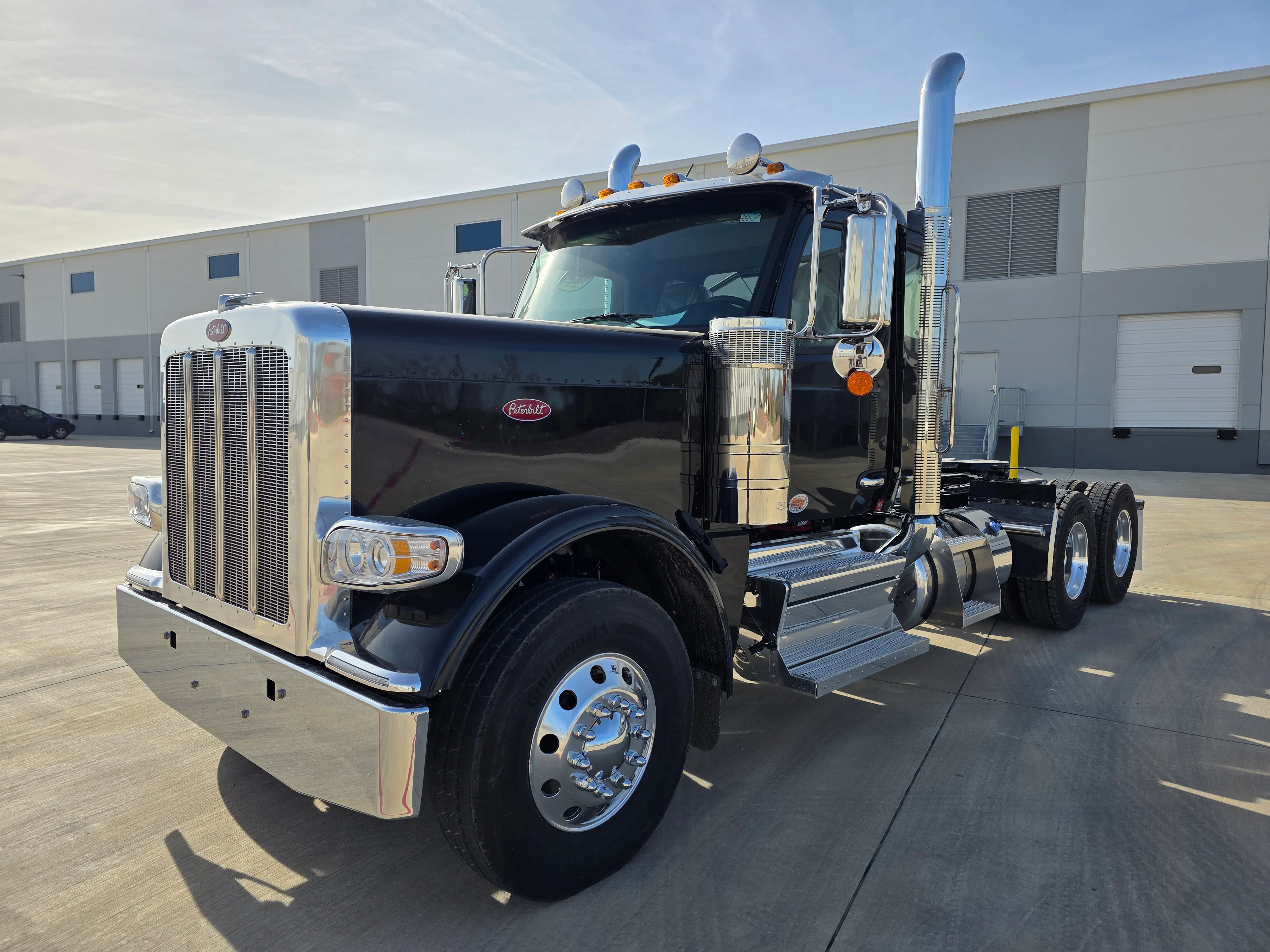 2027 Peterbilt 589 in Evansville, IN