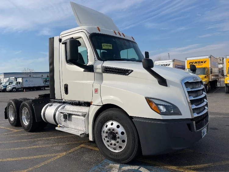 2019 Freightliner Cascadia in Sturtevant, WI