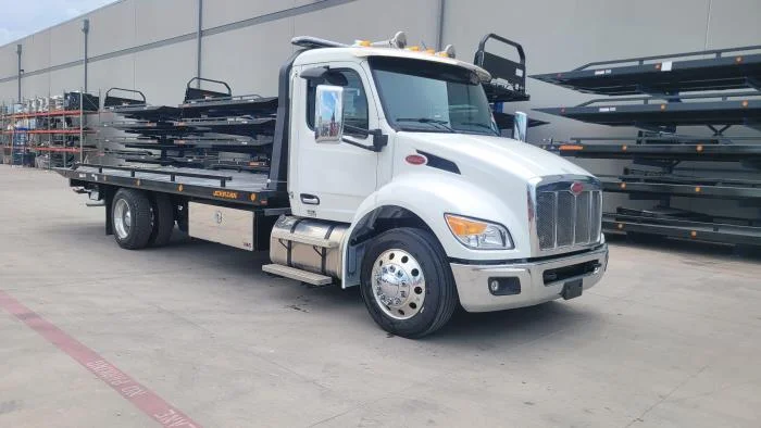 2025 Peterbilt 536 in Houston, TX — photo 5