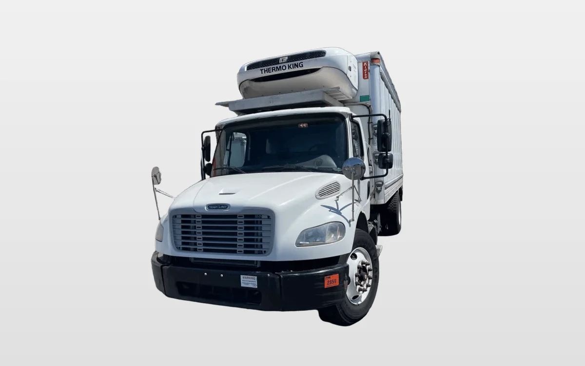 2018 Freightliner M2 106 - image 1
