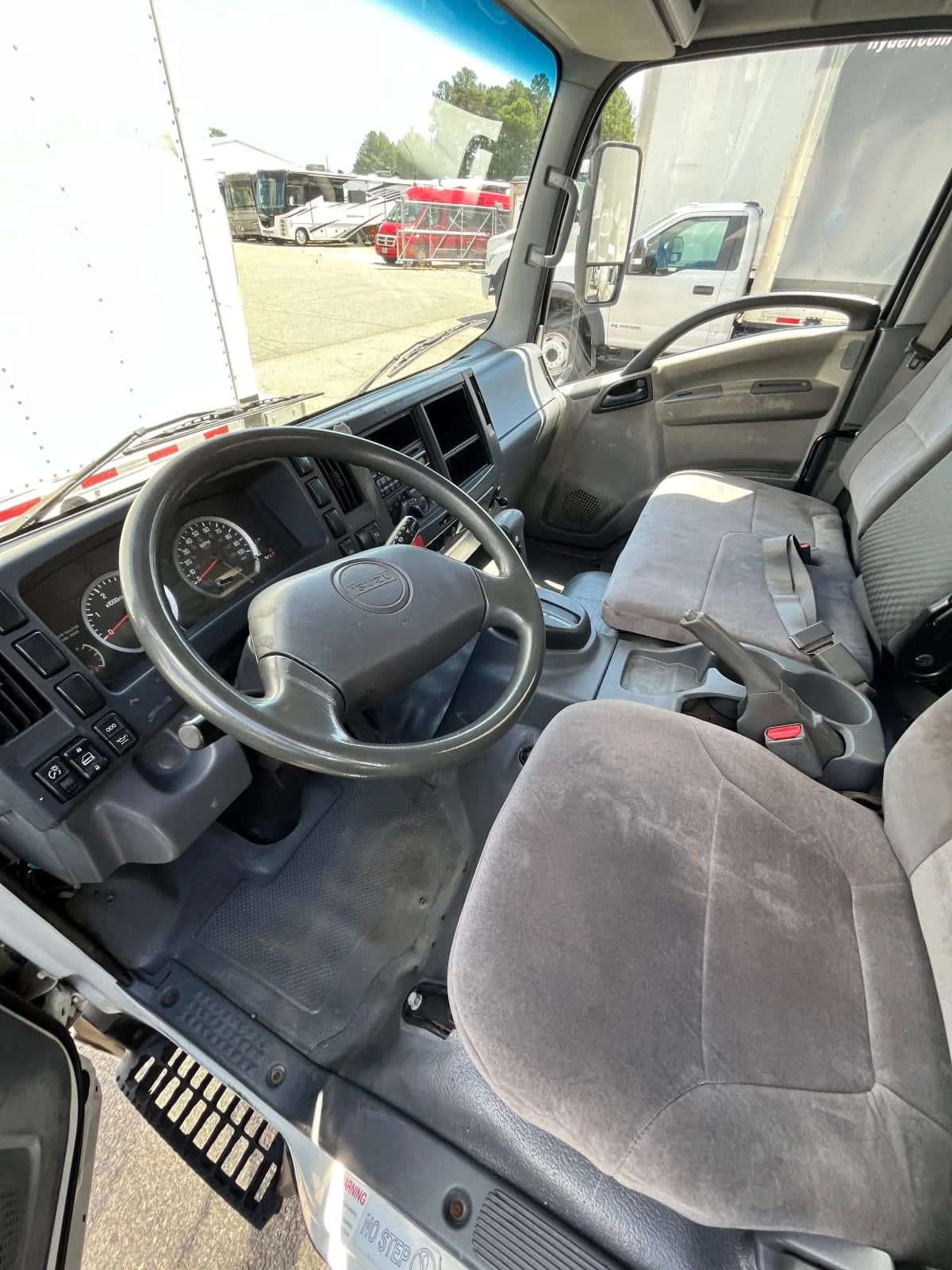 2014 Isuzu NQR in Ashland, VA — photo 7