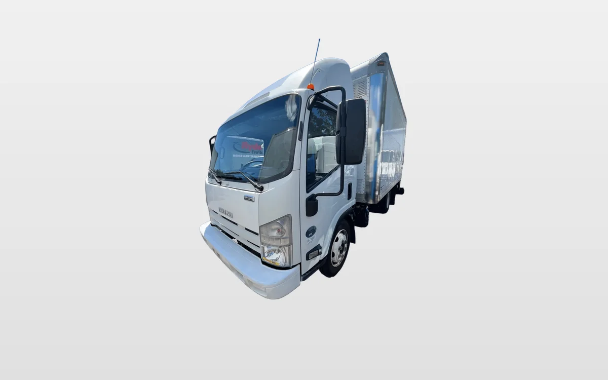 2014 Isuzu NQR - image 1