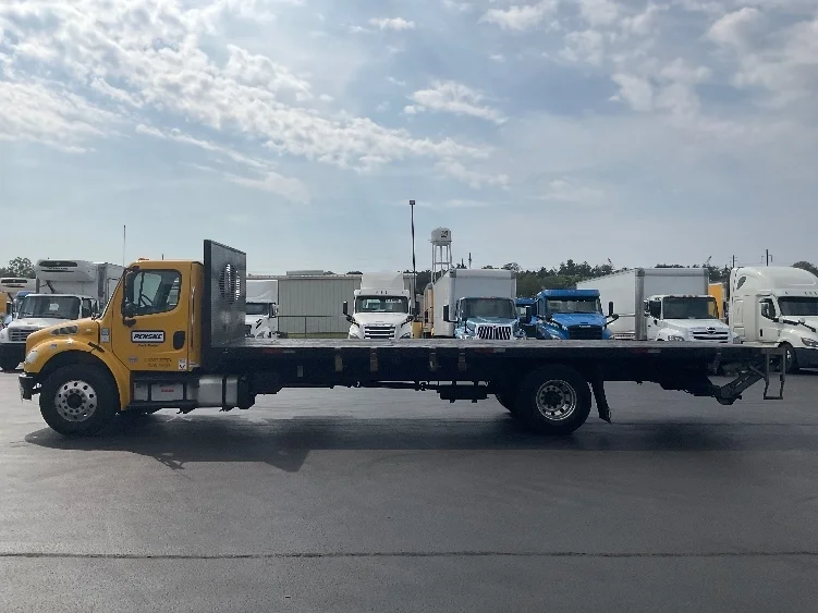 2020 Freightliner M2 106 in Reading, PA — photo 5