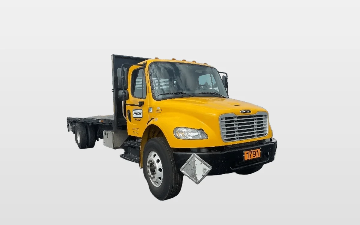 2020 Freightliner M2 106 - image 1