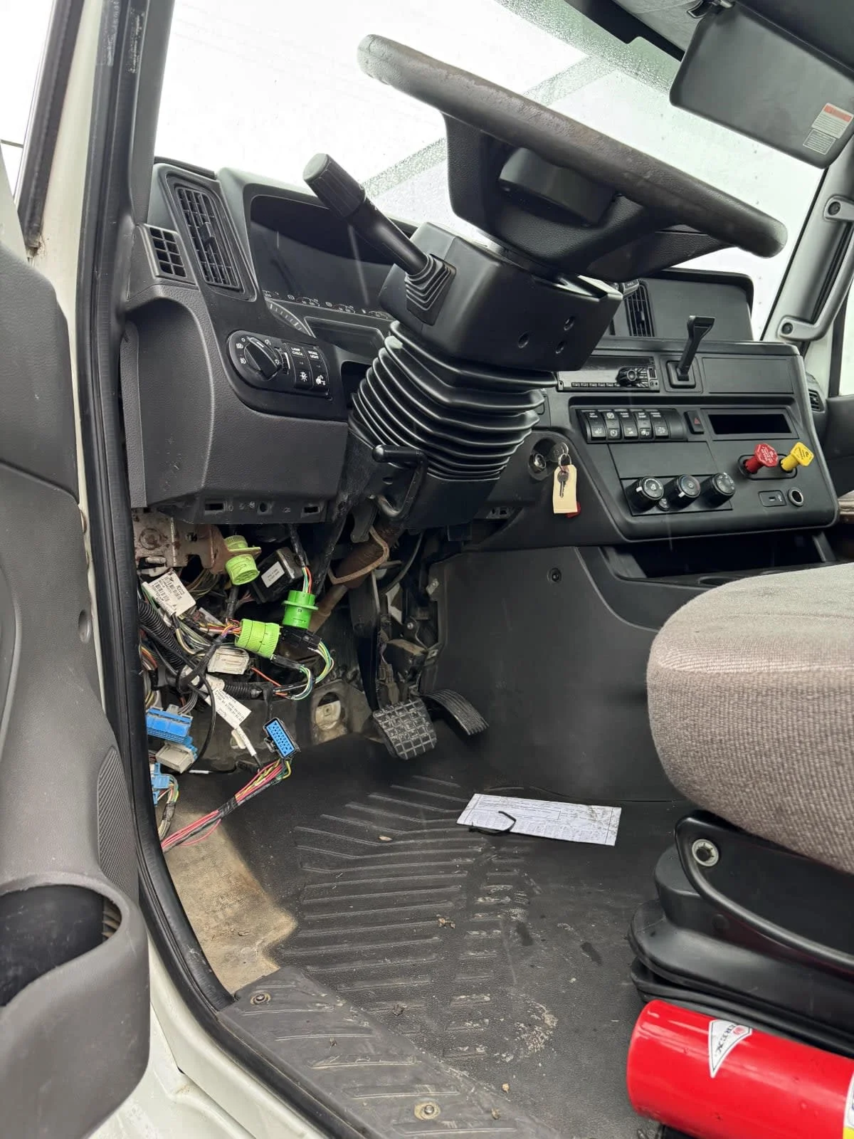 2019 International RH - image 7