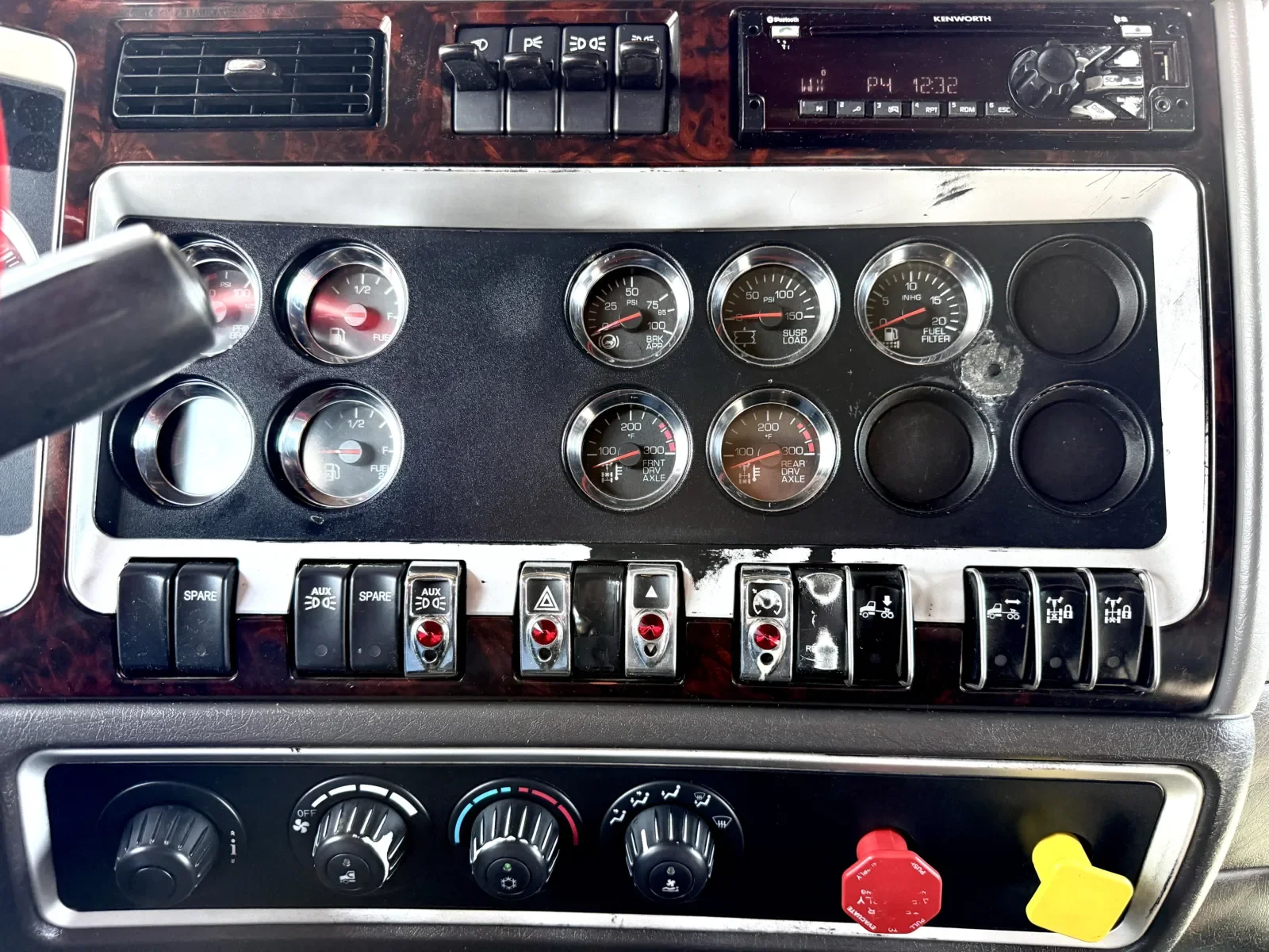 2016 Kenworth W900 in New Lenox, IL — photo 18