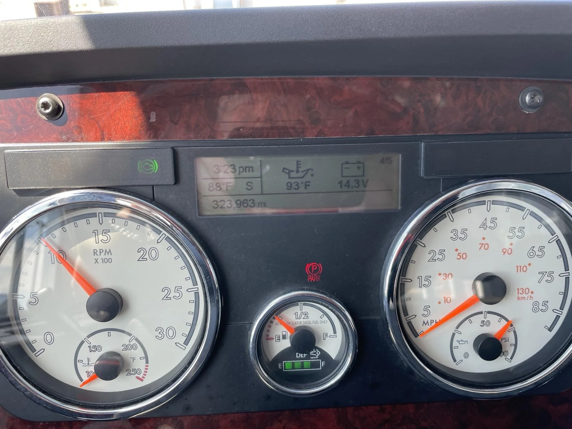 2019 Freightliner 122SD in Marshfield, WI — photo 6