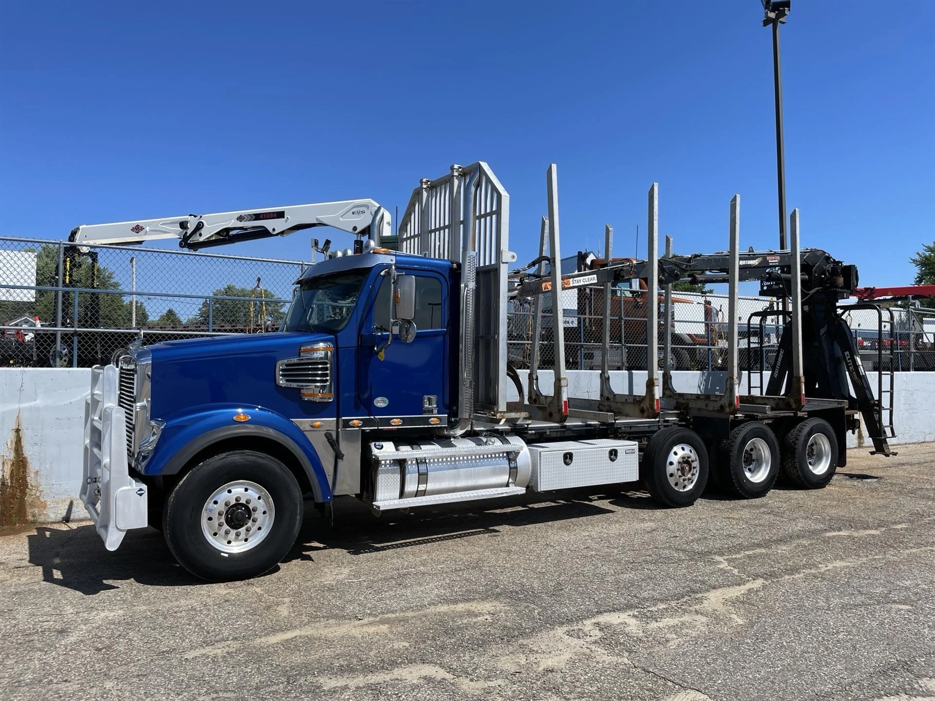 2019 Freightliner 122SD