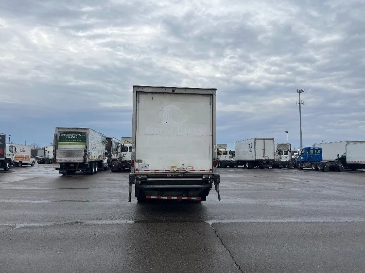 2020 Freightliner M2 106 - image 7