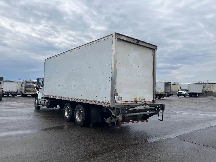 2020 Freightliner M2 106 - image 6