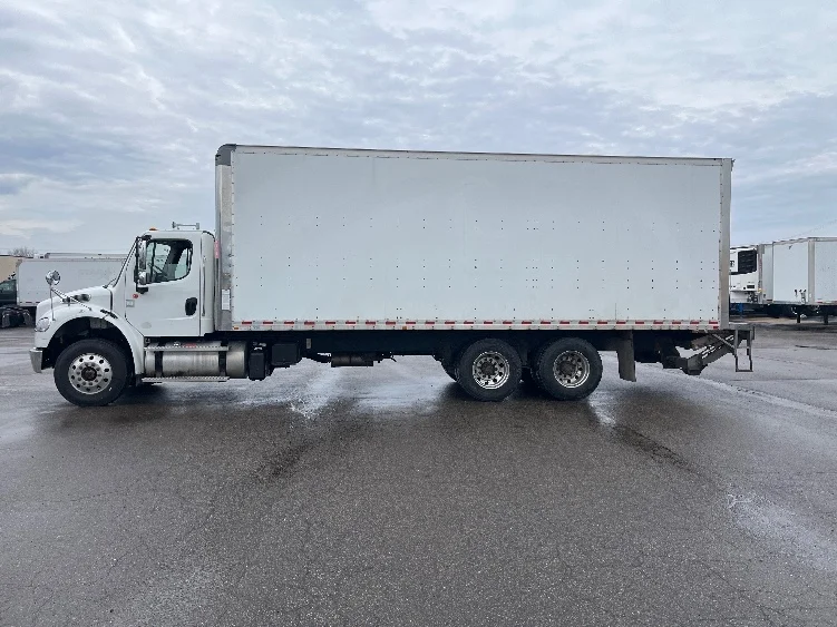2020 Freightliner M2 106 in Lansing, MI — photo 4