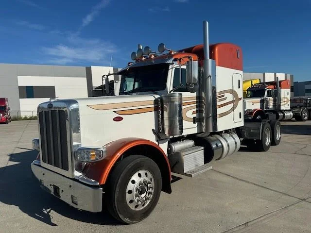 2018 Peterbilt 389 - image 13