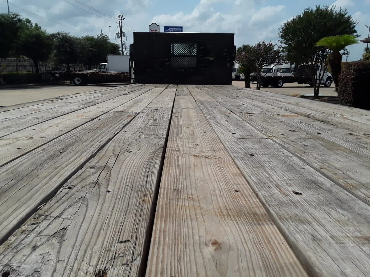 2018 Freightliner M2 106 - image 8