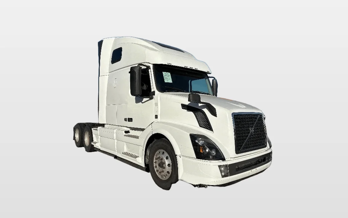 2017 Volvo - image 1