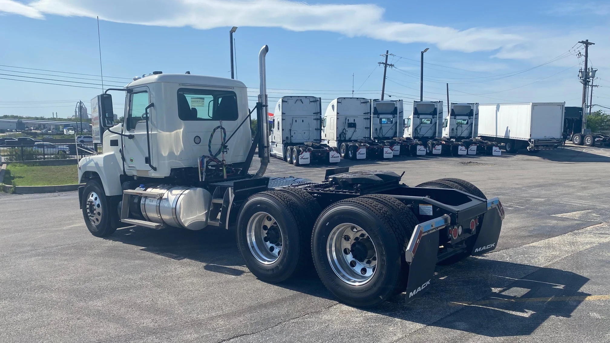 2026 Mack Pinnacle in Austin, TX — photo 3