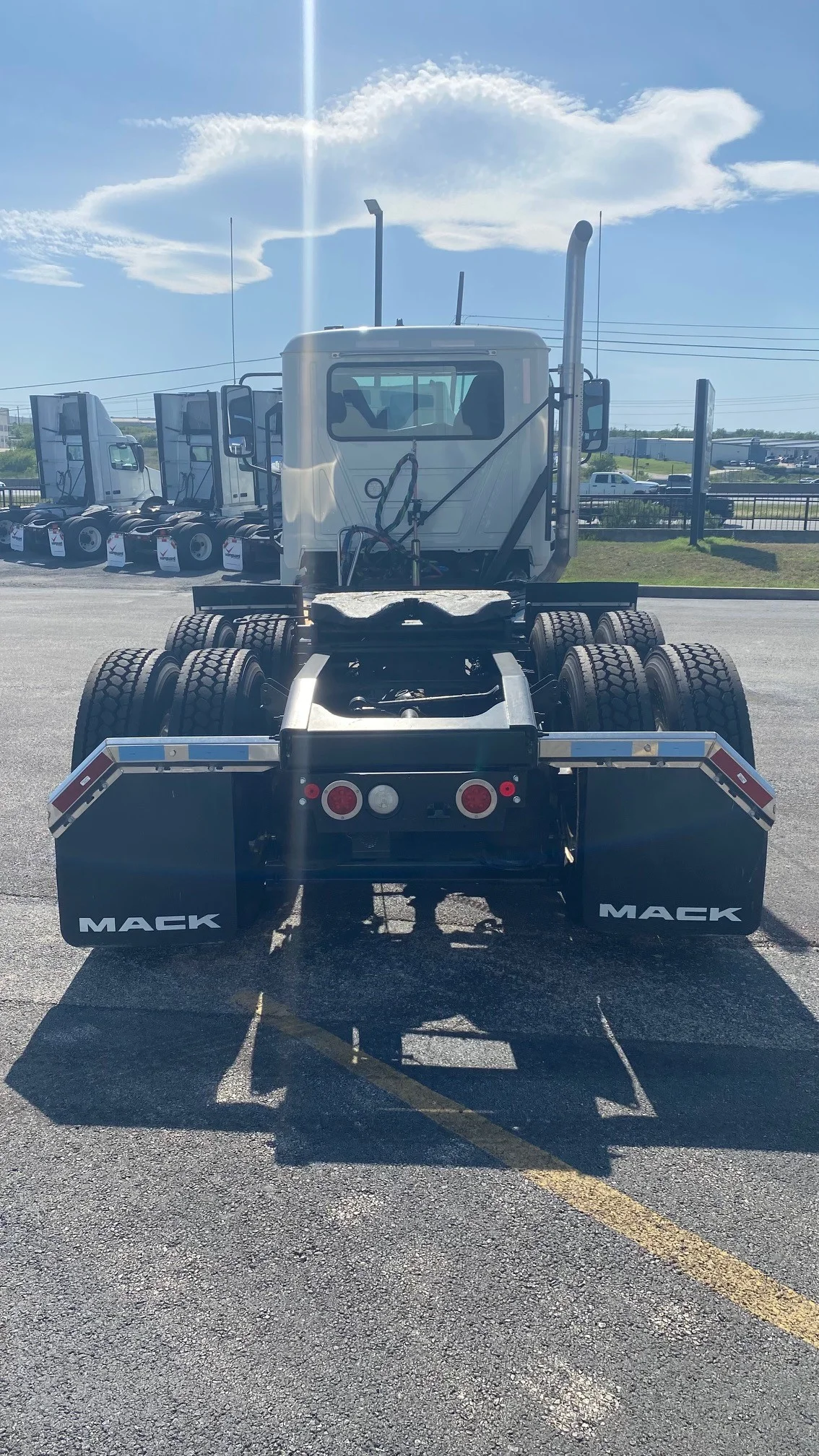 2026 Mack Pinnacle in Austin, TX — photo 4