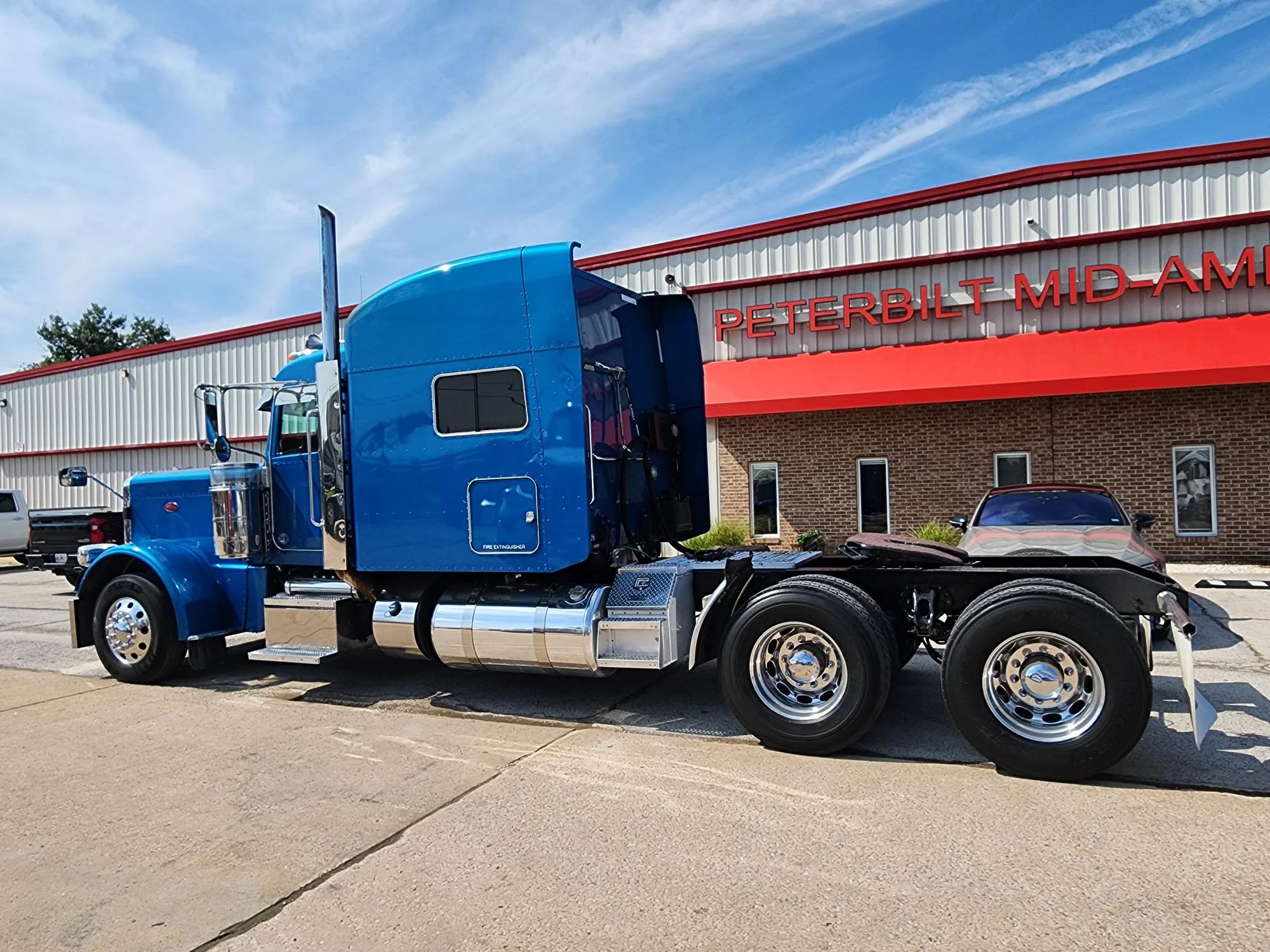 2017 Peterbilt 389 in O'fallon, MO — photo 3