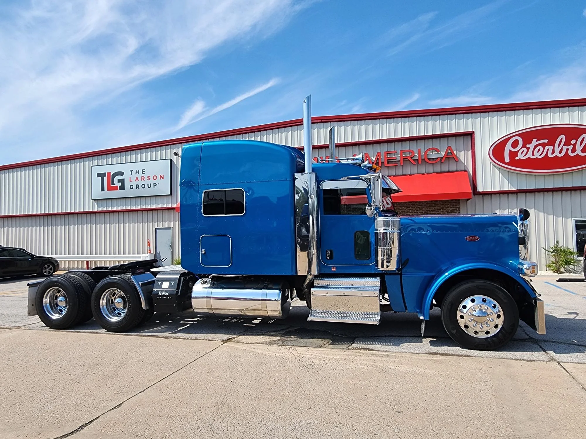 2017 Peterbilt 389 in O'fallon, MO — photo 2