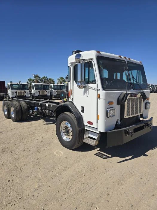 2026 Peterbilt 520 in Laredo, TX — photo 8