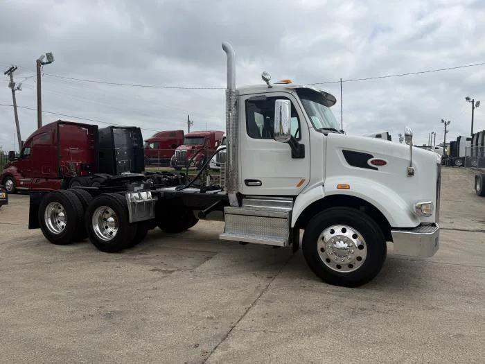 2020 Peterbilt 567 — photo 24