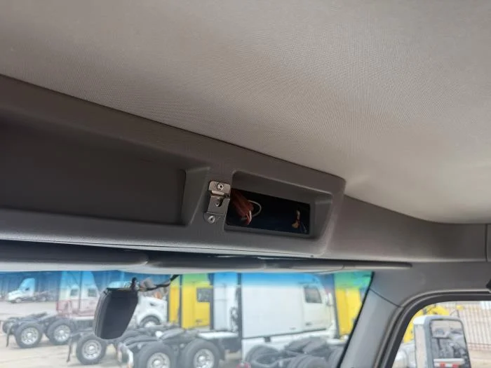 2020 Peterbilt 567 — photo 13