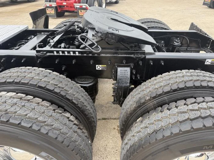 2020 Peterbilt 567 — photo 40
