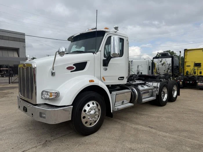 2020 Peterbilt 567 — photo 2