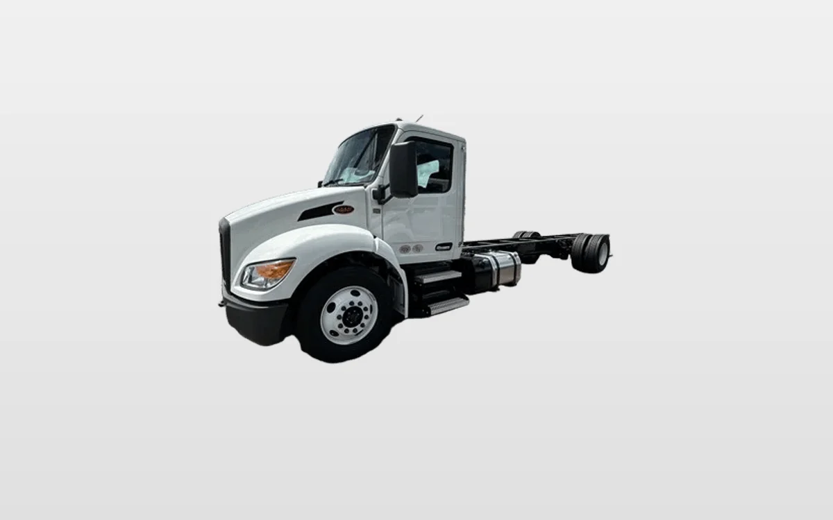 2025 Peterbilt - image 1