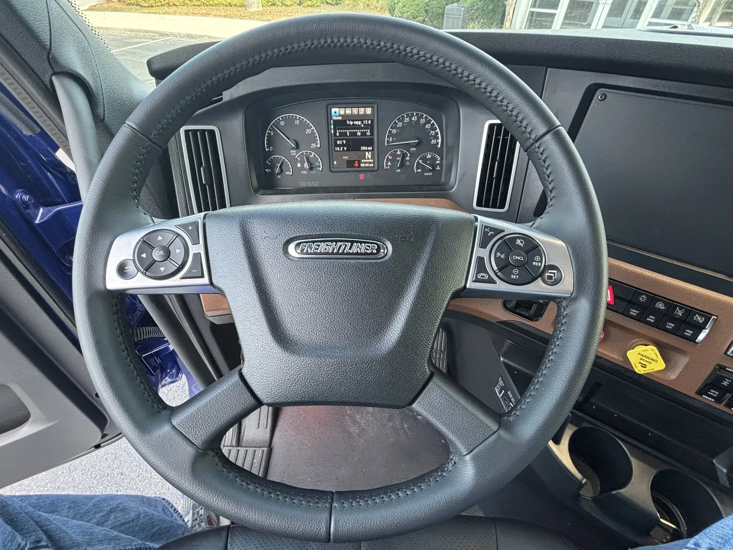 2026 Freightliner Cascadia - image 12