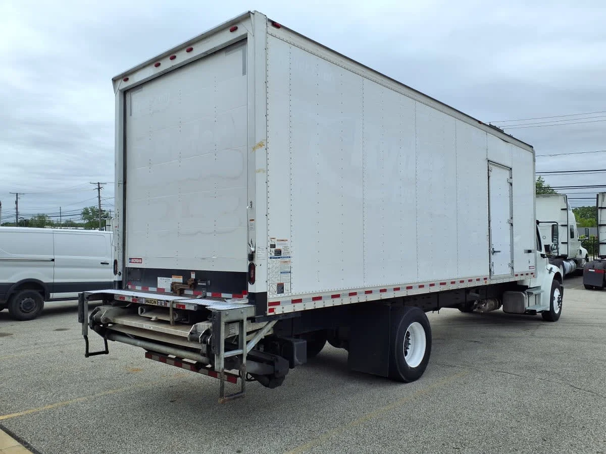 2019 Freightliner M2 106 in Cleveland, OH — photo 4