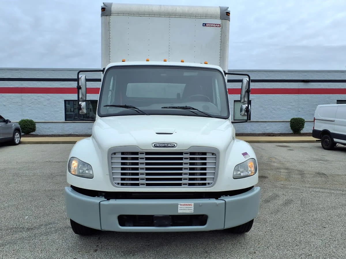2019 Freightliner M2 106 in Cleveland, OH — photo 2