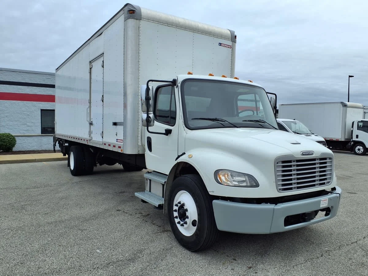 2019 Freightliner M2 106 in Cleveland, OH — photo 3
