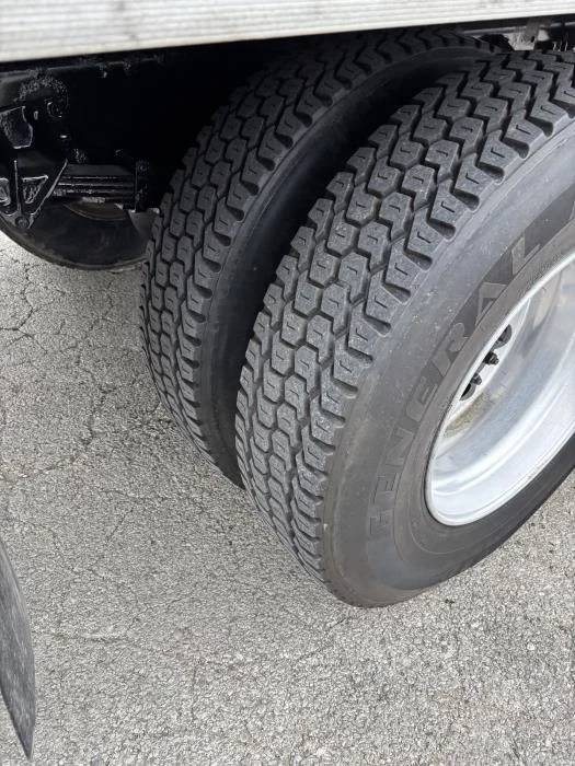 2017 International 4300 — photo 8