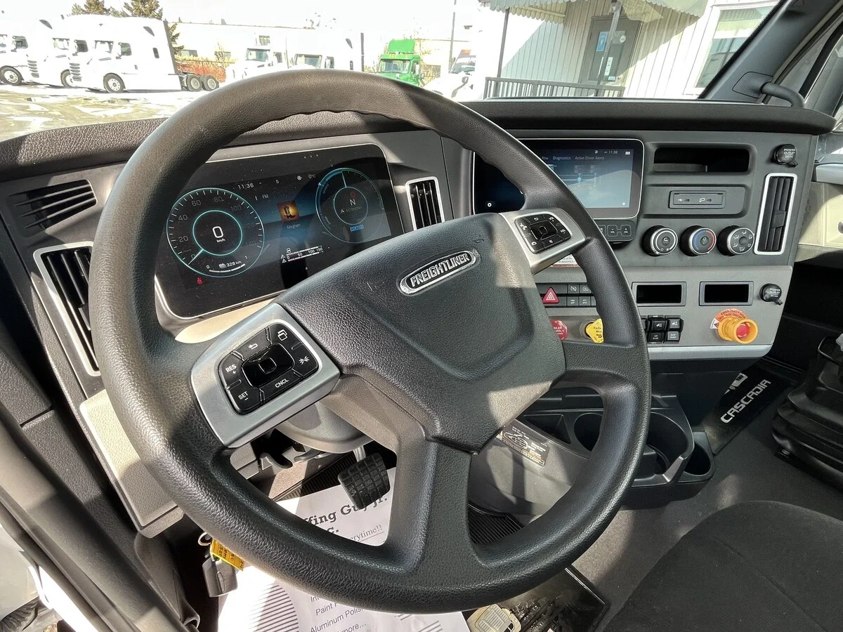2024 Freightliner eCascadia in Mississauga, ON — photo 26