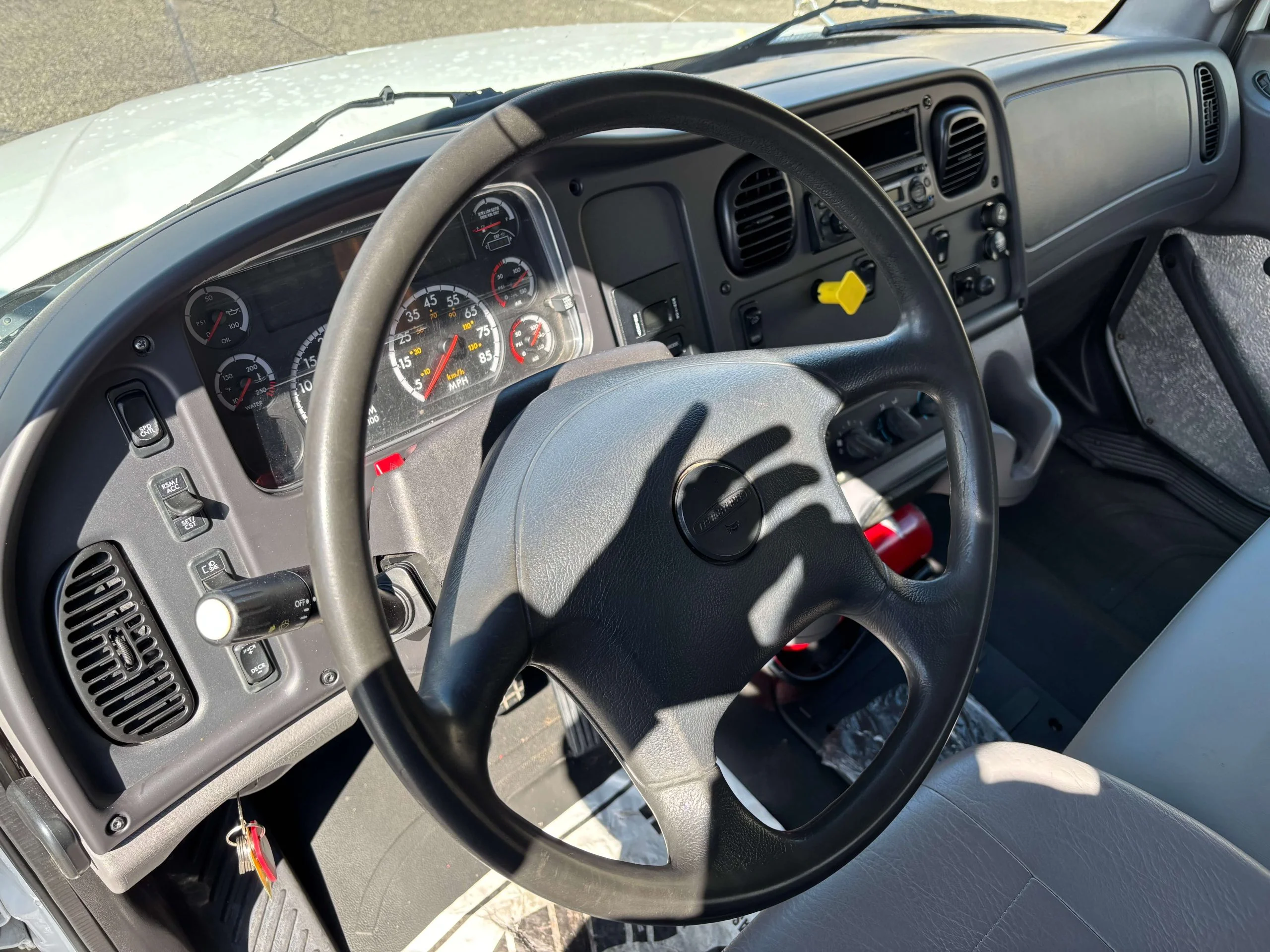 2015 Freightliner eM2 in Madison, WI — photo 4
