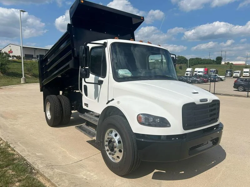 2027 Freightliner M2 106 in Walton, KY — photo 4