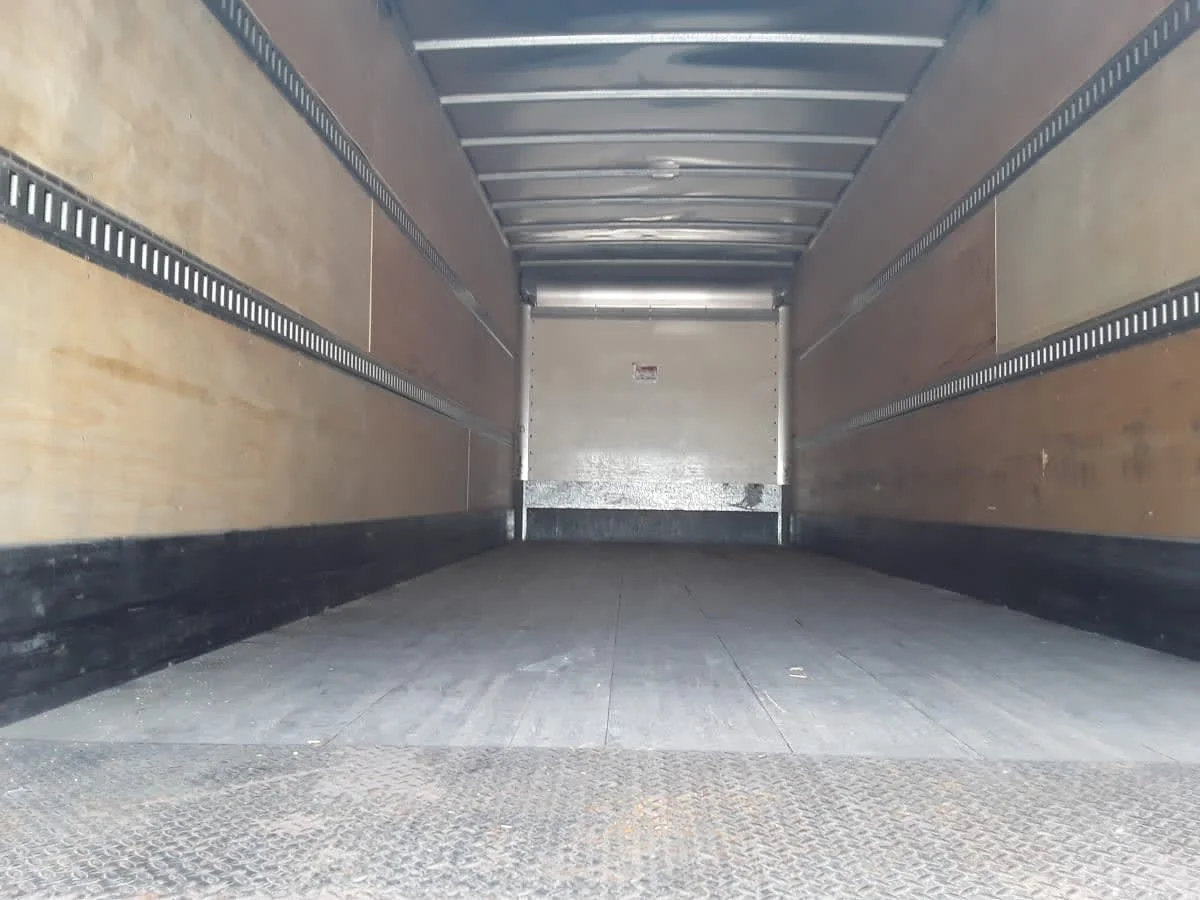 2016 Freightliner M2 106 - image 8