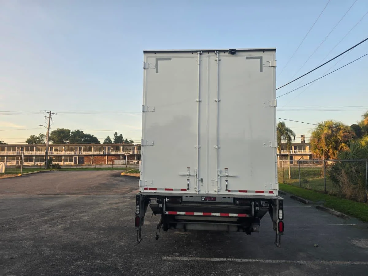 2021 Freightliner M2 106 in Tampa, FL — photo 5