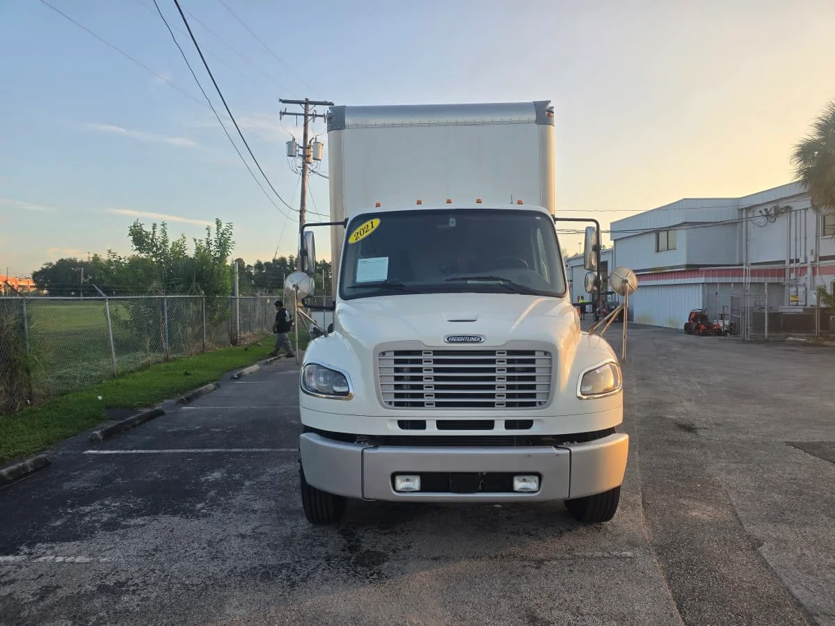 2021 Freightliner M2 106 in Tampa, FL — photo 2