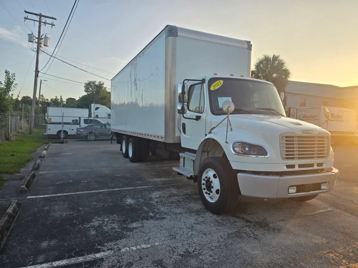 2021 Freightliner M2 106