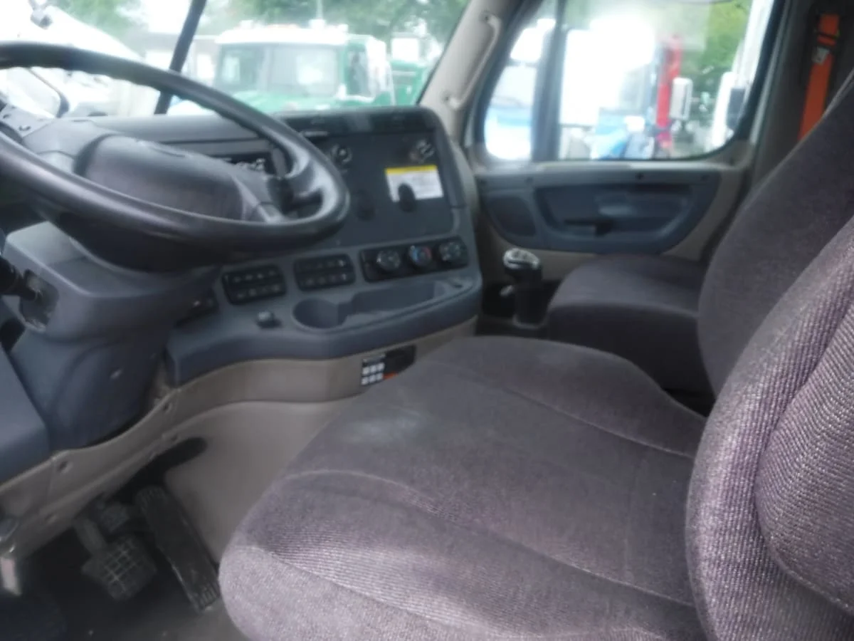 2018 Freightliner Cascadia in Springfield, MA — photo 9